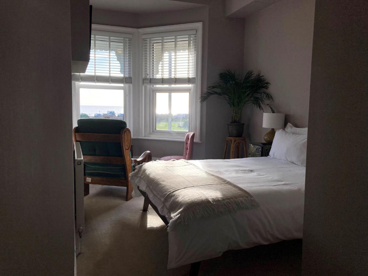 ヘイスティングス 15 Grosvenor Bed & Breakfast エクステリア 写真