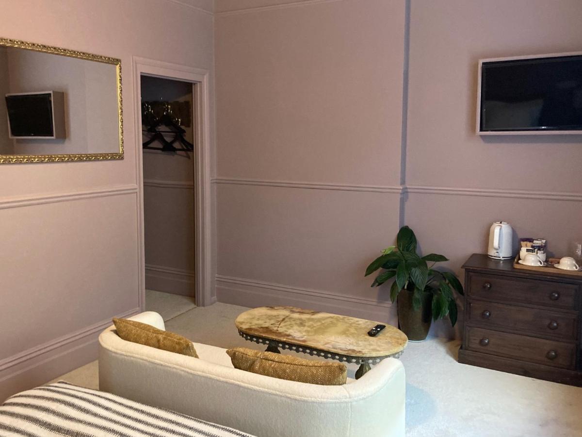 ヘイスティングス 15 Grosvenor Bed & Breakfast エクステリア 写真